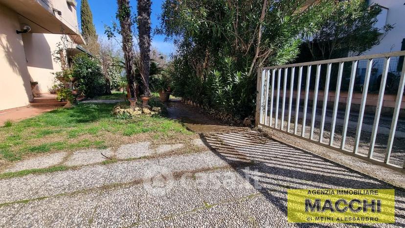 Villa in Via Vespucci 43 — foto 20 di 34