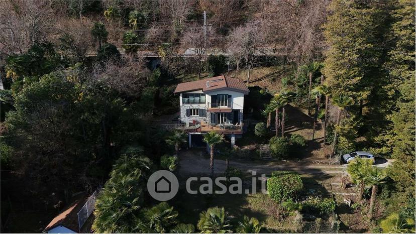Villa in Ss33 del Sempione 67 — foto 2 di 60
