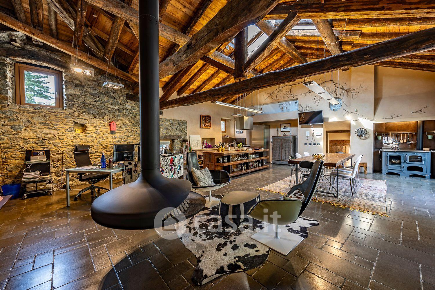 Villa in Località Cort 14