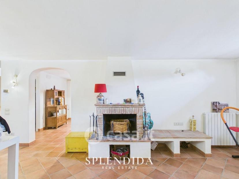 Villa in Via Frasso — foto 15 di 36