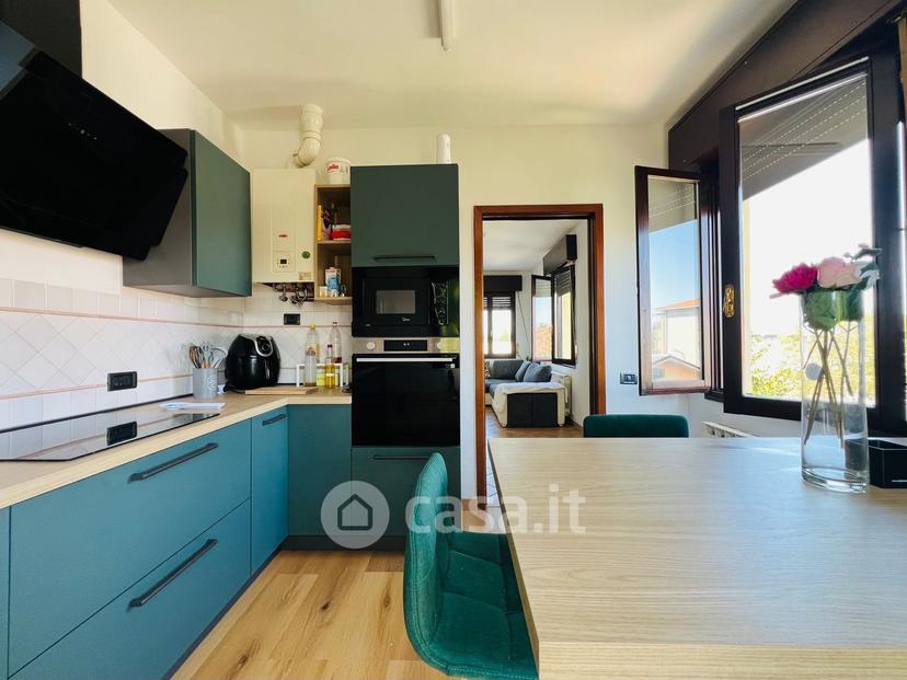 Trilocale in Via Giardini Sud 71