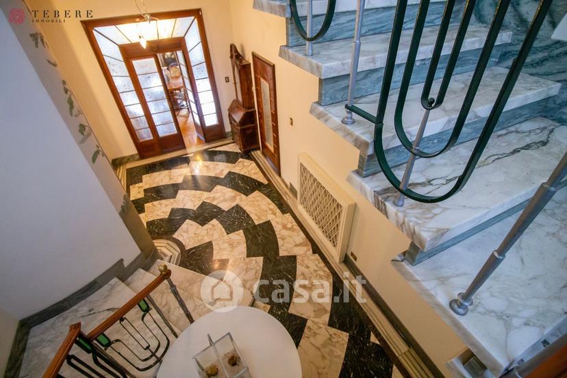 Villa in Corso Leonardo da Vinci 14 — foto 24 di 33