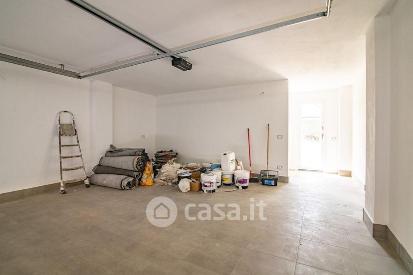 Villa in Via Mario Baratta — foto 25 di 63