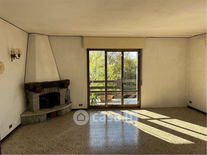 Villa in Via degli Alpini 1 — foto 8 di 41