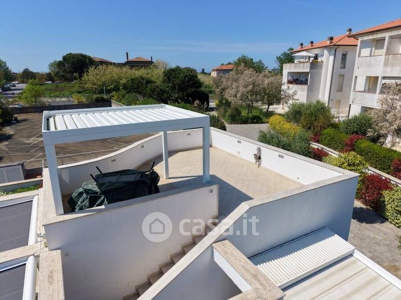 Villa in Via dei Frassini — foto 30 di 33