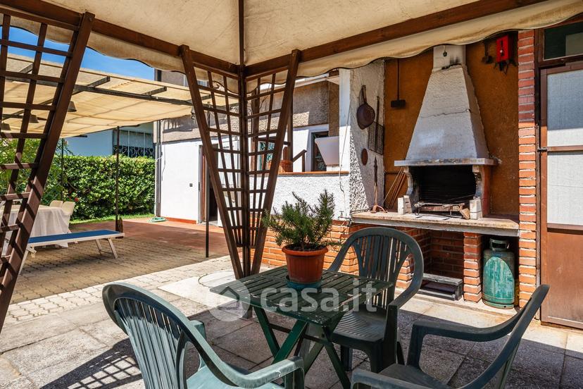 Villa in Via degli Ontani 48 — foto 3 di 34