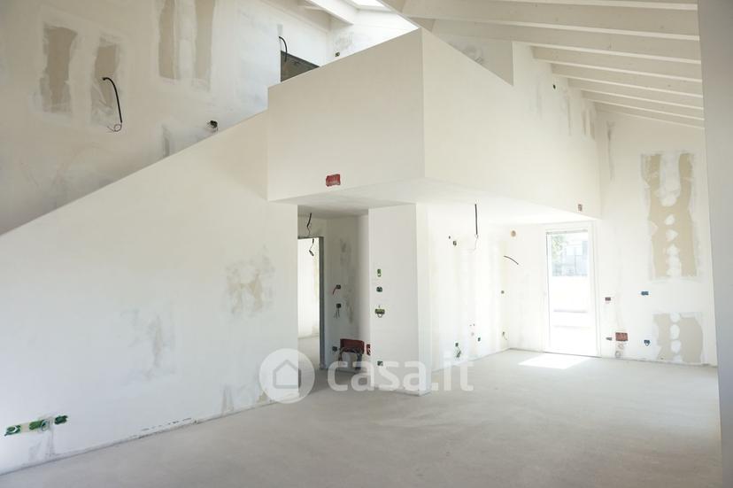 Villa in Via Bartolomeo Colleoni — foto 4 di 37