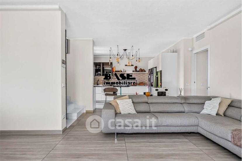 Villa in Via John Fitzgerald Kennedy 4 — foto 12 di 39