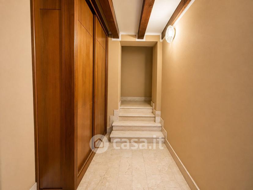 Trilocale in Via della Valverde 73 — foto 9 di 25