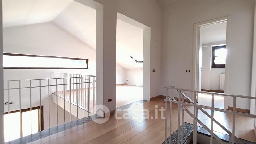 Appartamento in Via Ugo Foscolo 12 — foto 13 di 57