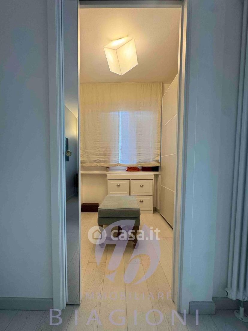 Villa in Via Vincenzo Bellini 5 — foto 15 di 28