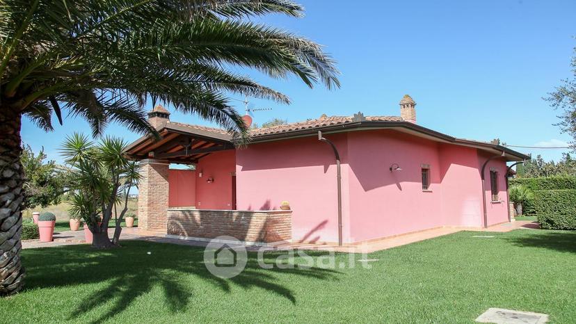 Villa in Via Pisa 23 — foto 28 di 32