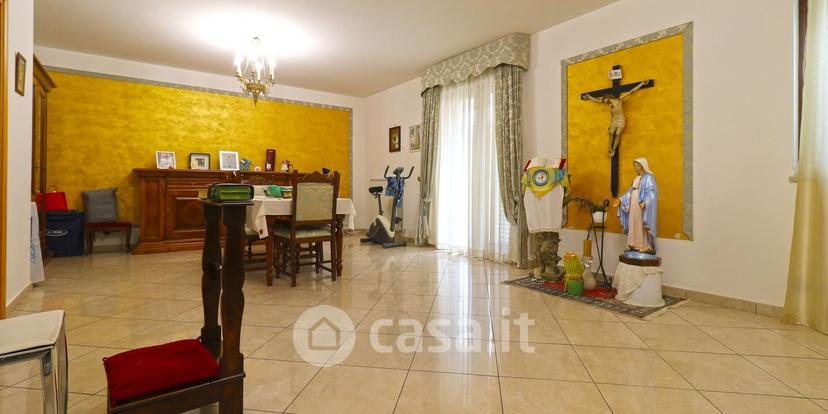 Quadrilocale in Viale Italia — foto 35 di 35