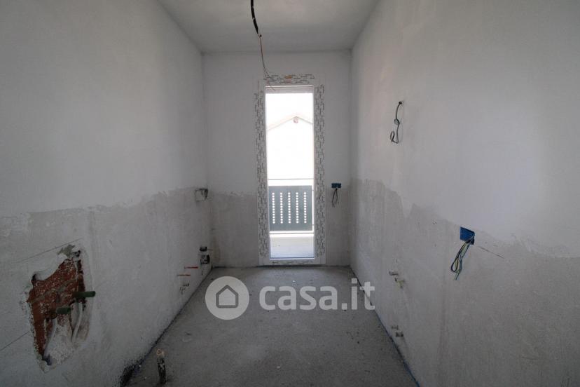 Quadrilocale in Via Achille Grandi 17 -3 — foto 8 di 44