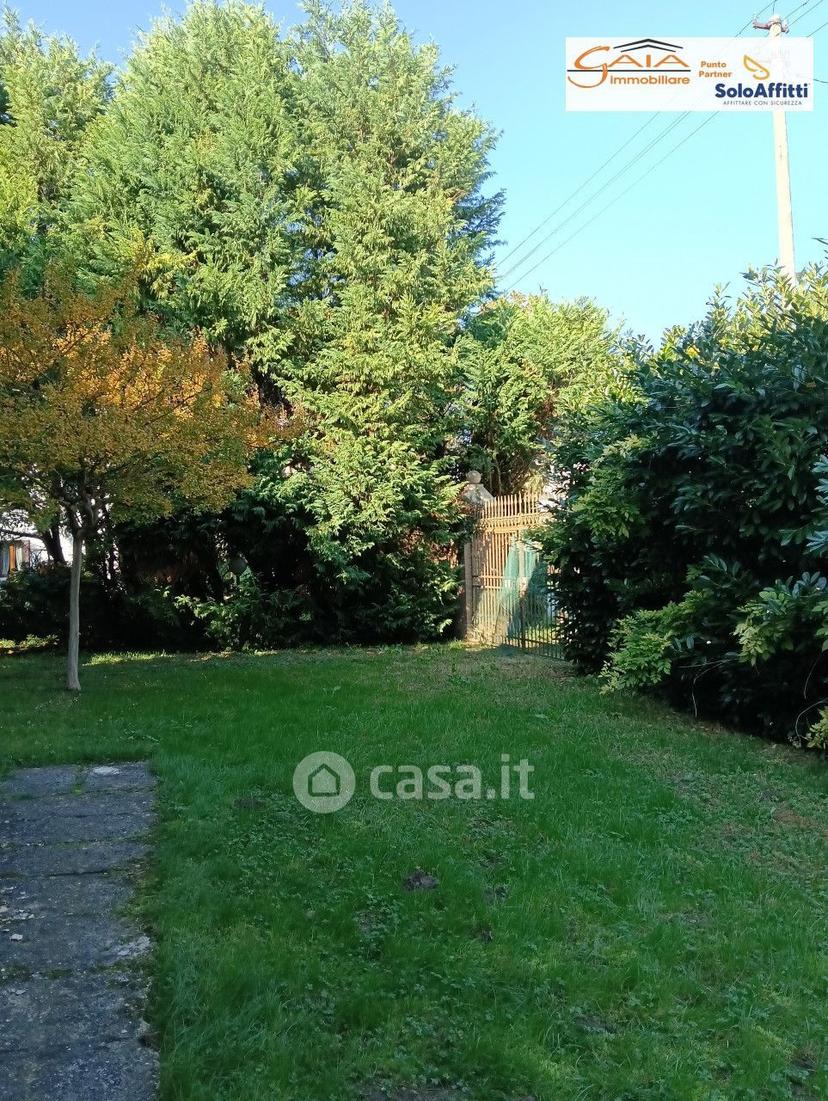 Villa in Via A. Gramsci 46 — foto 21 di 53
