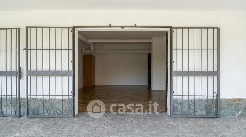 Villa in Via Edmondo de Amicis 7 — foto 16 di 43