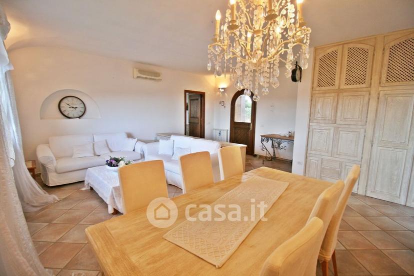 Villa in Via Leonardo da Vinci 25 — foto 15 di 24