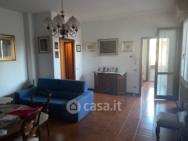 Trilocale in Via Camillo Benso Conte di Cavour 22 — foto 3 di 24