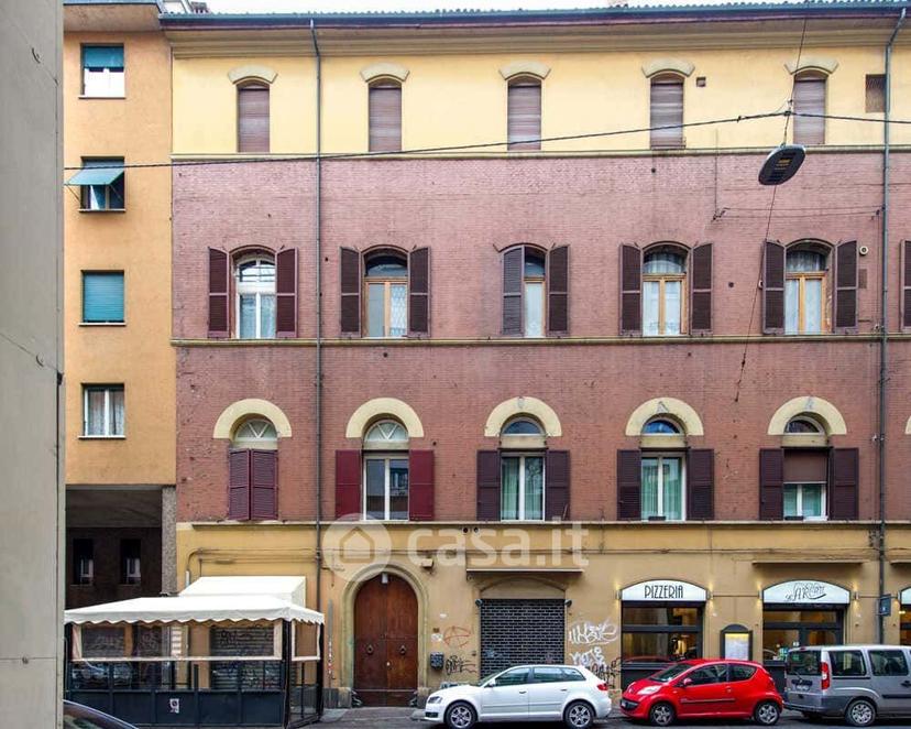 Stanza in Via del Borgo di San Pietro 59 — foto 20 di 20