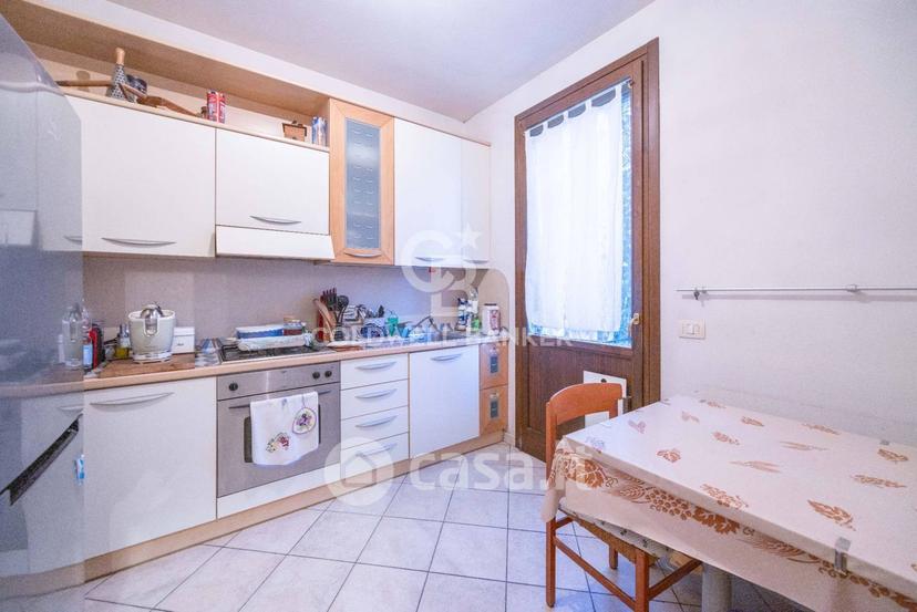 Trilocale in Via Codivilla — foto 18 di 22