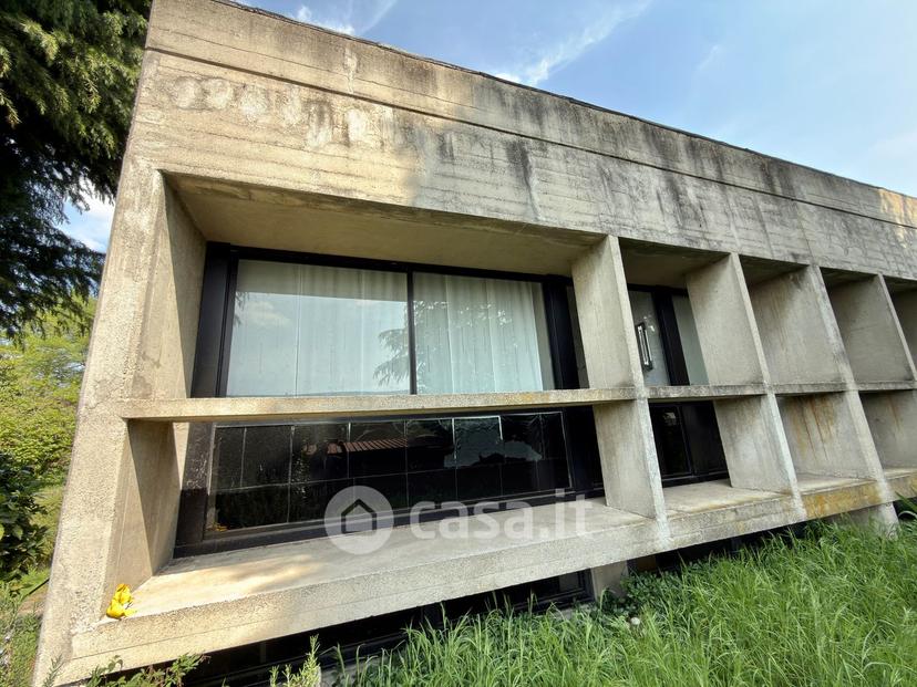 Villa in Via Giosuè Carducci 20 a — foto 60 di 182