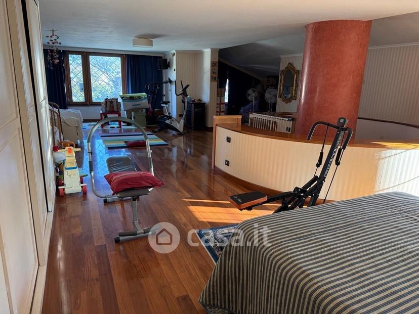 Villa in Via Eschilo — foto 17 di 37