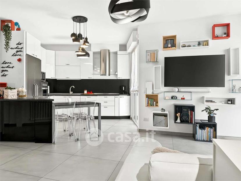 Trilocale in Via Giacomo Manzú 2 — foto 20 di 32