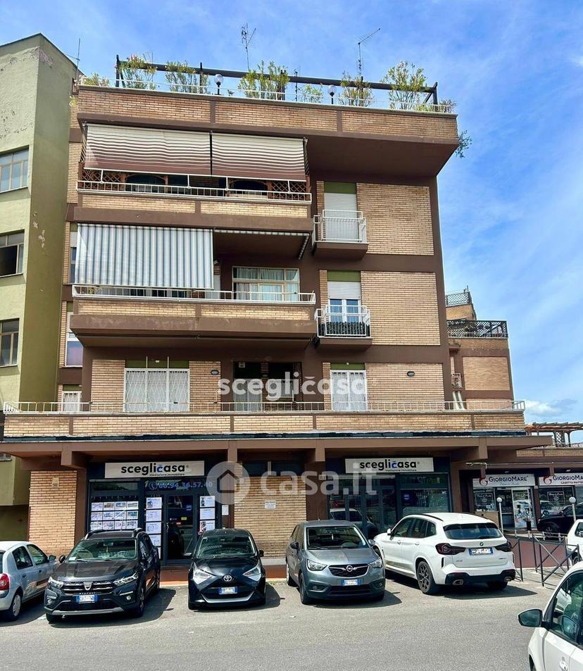 Quadrilocale in Via della Casetta Mattei 167 — foto 15 di 37