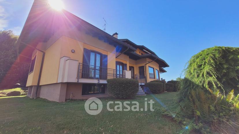Villa in Via Fratelli Bandiera — foto 82 di 84