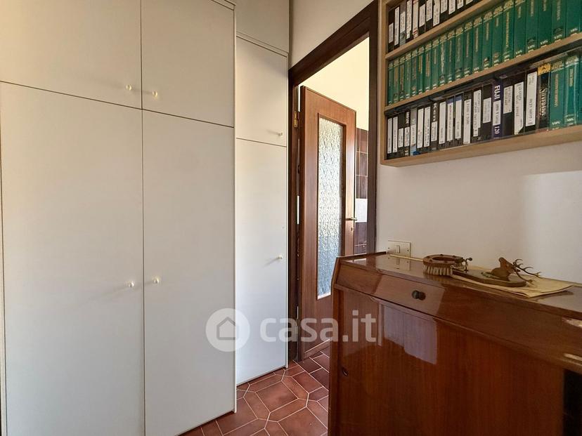 Villa in Via Luigi Barbieri 72 — foto 56 di 57