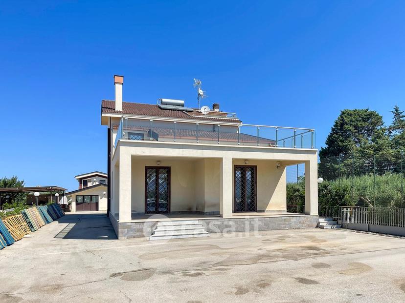 Villa in Via Giovanni Guareschi 67 — foto 30 di 115