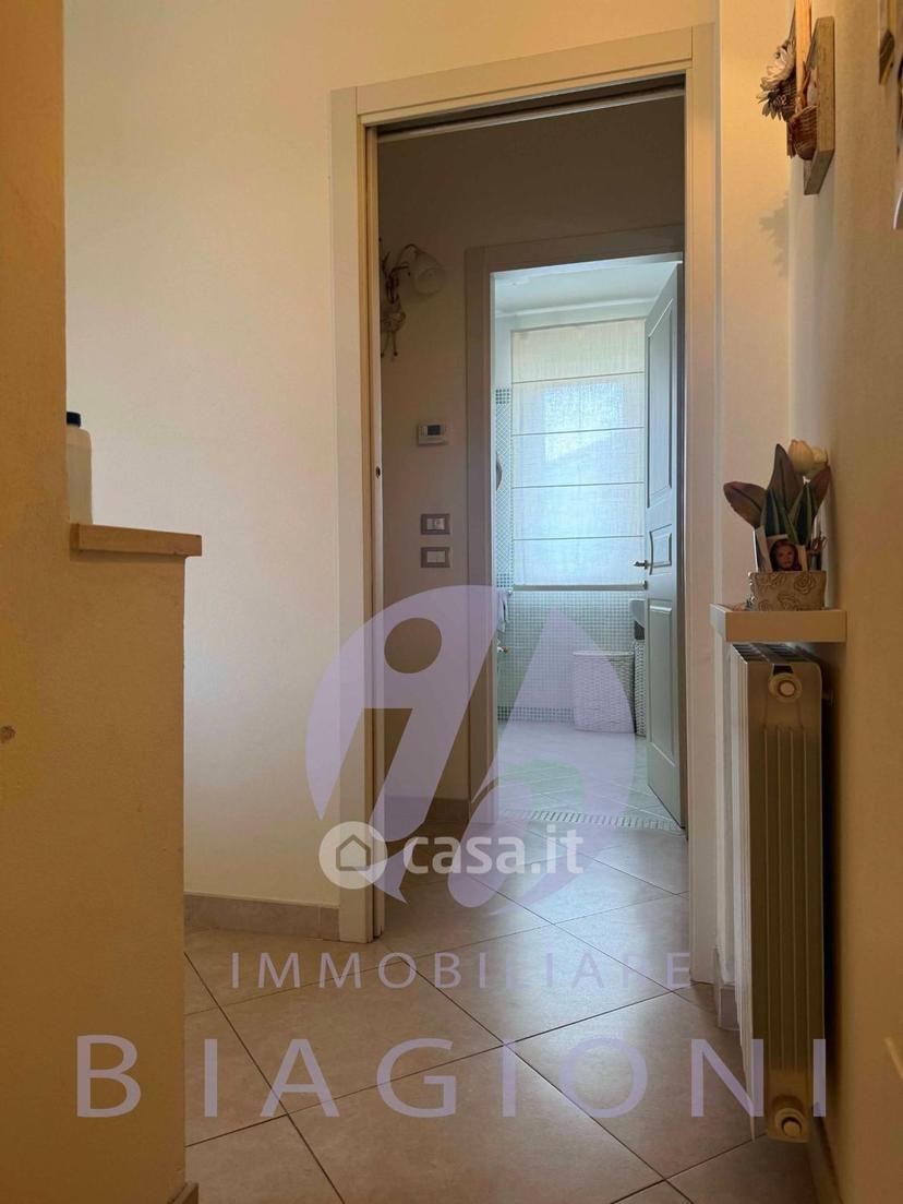 Villa in Via Cortona 120 — foto 5 di 37