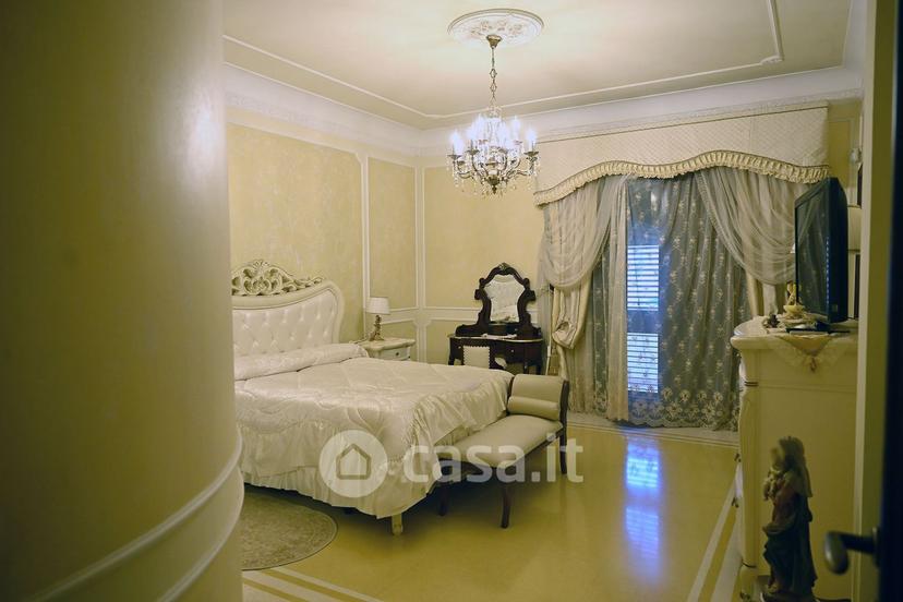 Villa in Via Giulio Cesare 62 — foto 9 di 105