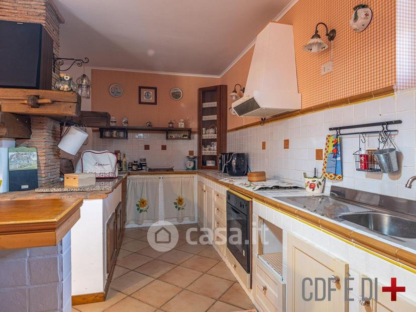 Villa in Via Collerelle — foto 23 di 35
