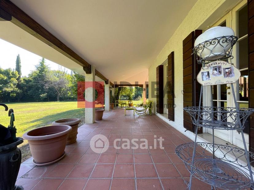 Villa in Via IV Novembre — foto 30 di 39
