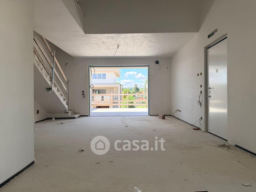 Trilocale in Via IV Novembre — foto 20 di 24
