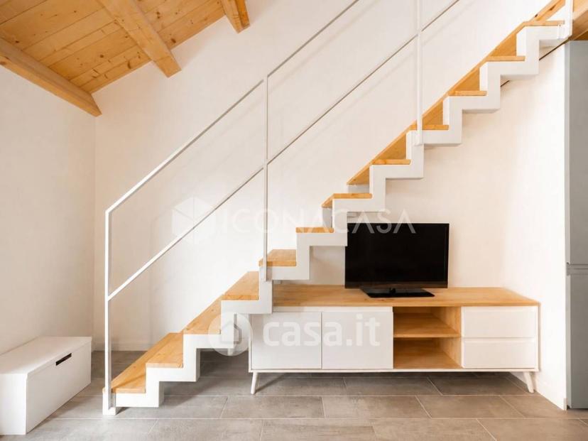 Trilocale in Via Emilia Ponente 330