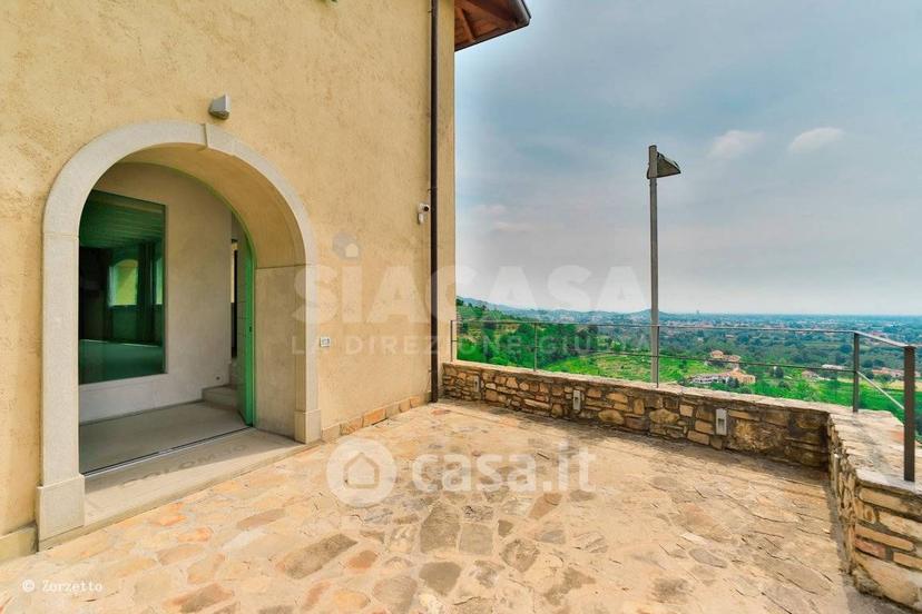 Villa in Via Belvedere 37 — foto 5 di 95