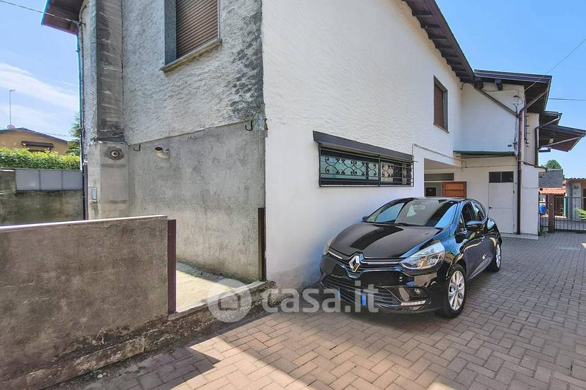 Quadrilocale in Vicolo Alvod 29 — foto 3 di 39