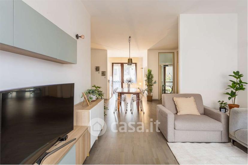 Trilocale in Via Alessandro Manzoni 21 — foto 2 di 30
