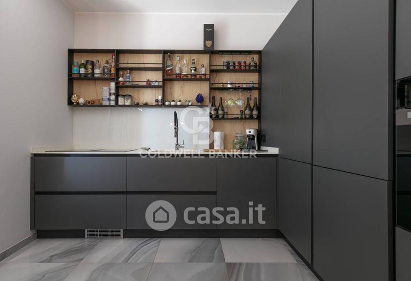 Villa in Via delle Alberine 7 — foto 8 di 22