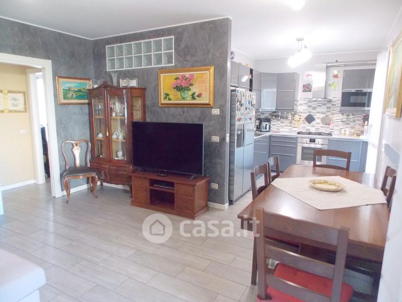 Trilocale in Via Volturno 26 — foto 28 di 34