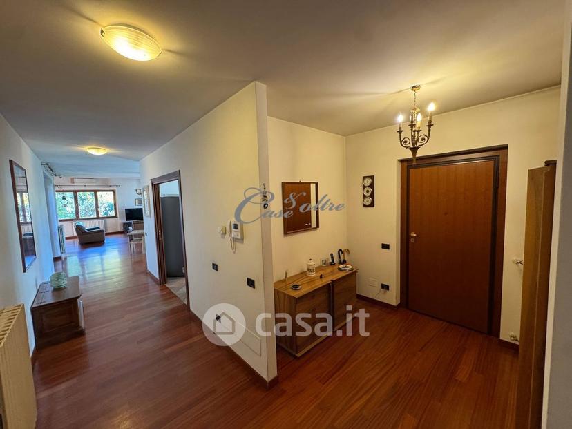 Villa in Strada Privata delle Acacie 16 — foto 3 di 33