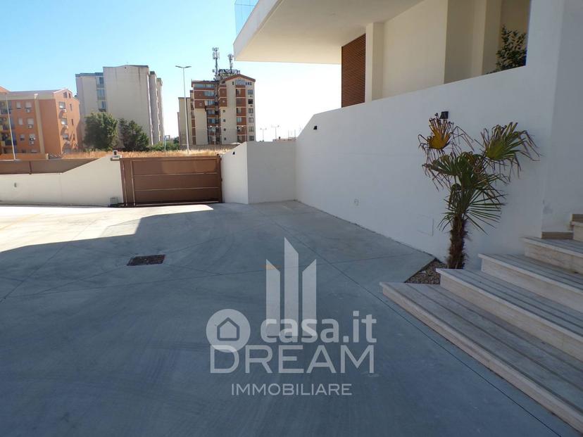 Trilocale in Via Ungheria 1 — foto 6 di 15