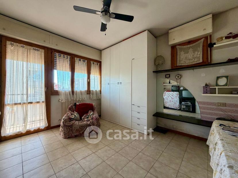Trilocale in Via Piero Calamandrei — foto 11 di 14