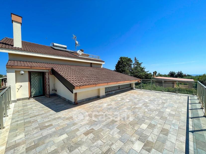 Villa in Via Giovanni Guareschi 67 — foto 14 di 115