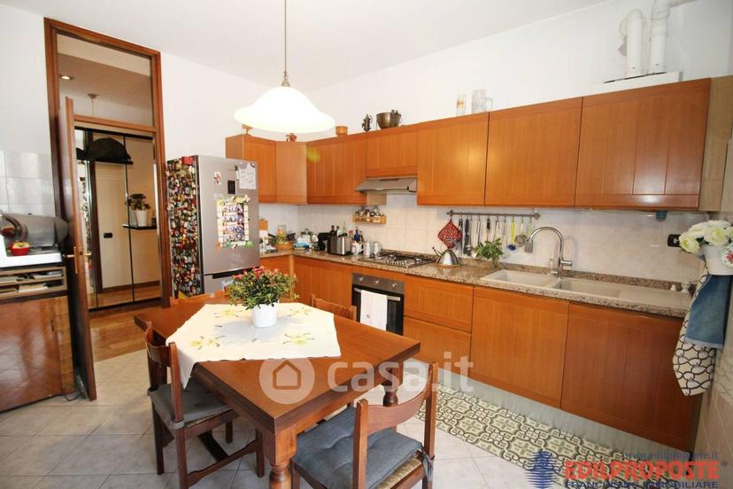 Trilocale in Via Como — foto 6 di 23