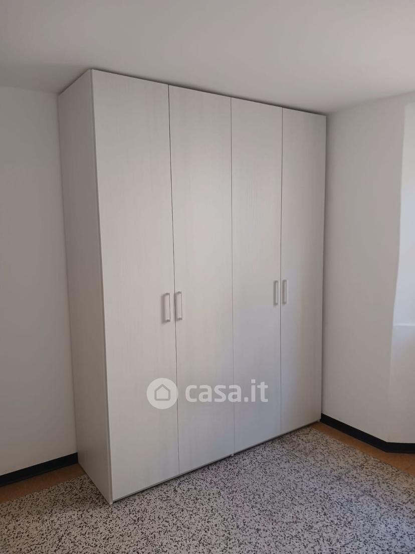 Stanza in Via Roma 10 — foto 12 di 16