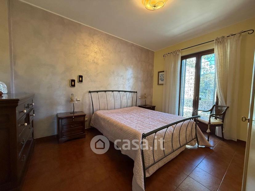 Villa in Via dei Colli — foto 4 di 33