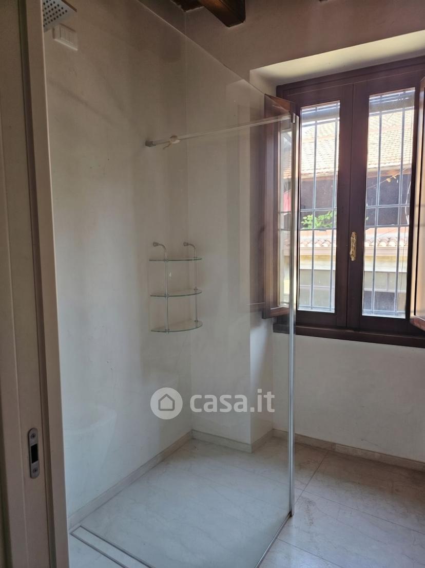 Trilocale in Via Duca d'Aosta — foto 5 di 16